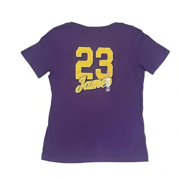 Los Angeles Lakers LeBron James #23 New Era Women's Graphic V Neck T - Size M - Picture 10 of 10